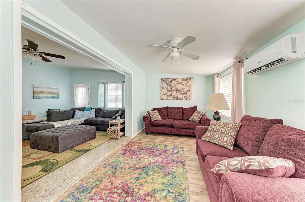 2564 Wood Street Sarasota FL 34237