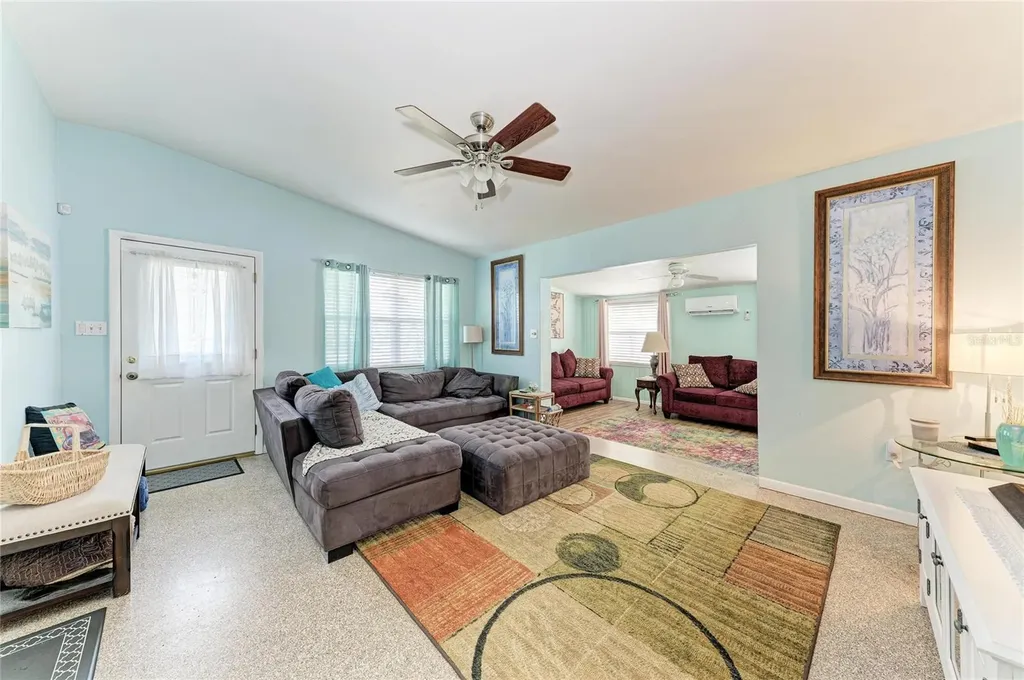 2564 Wood Street Sarasota FL 34237