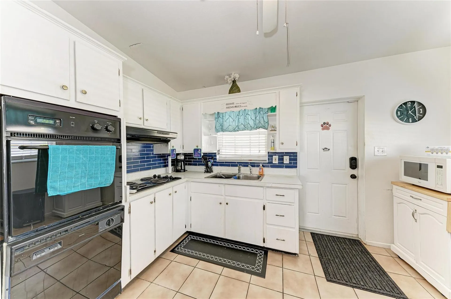 2564 Wood Street Sarasota FL 34237