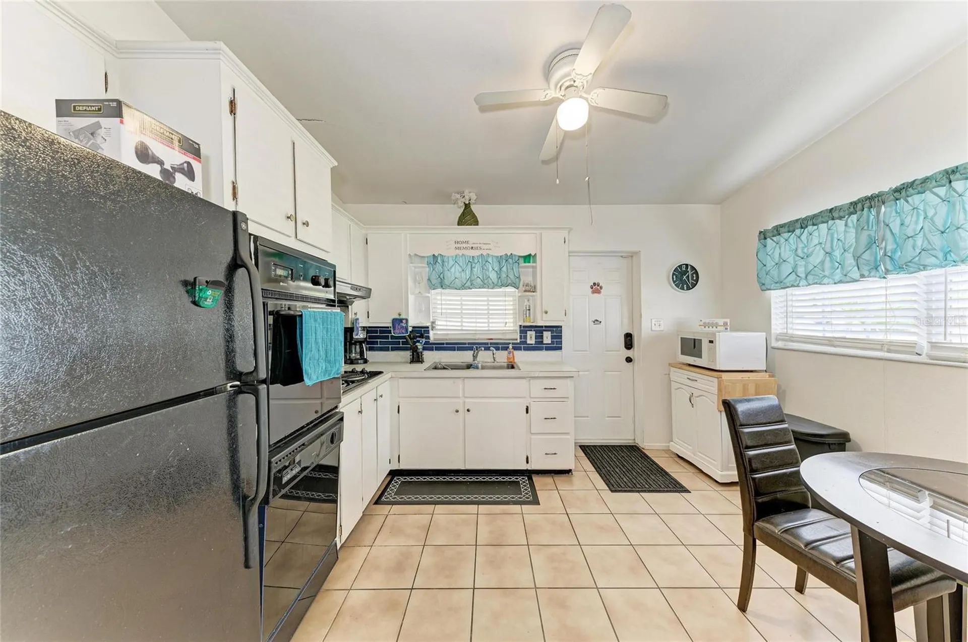 2564 Wood Street Sarasota FL 34237