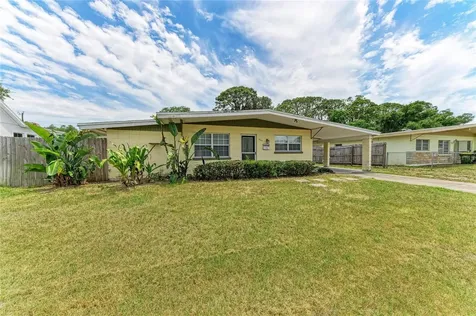 2564 Wood Street Sarasota FL 34237