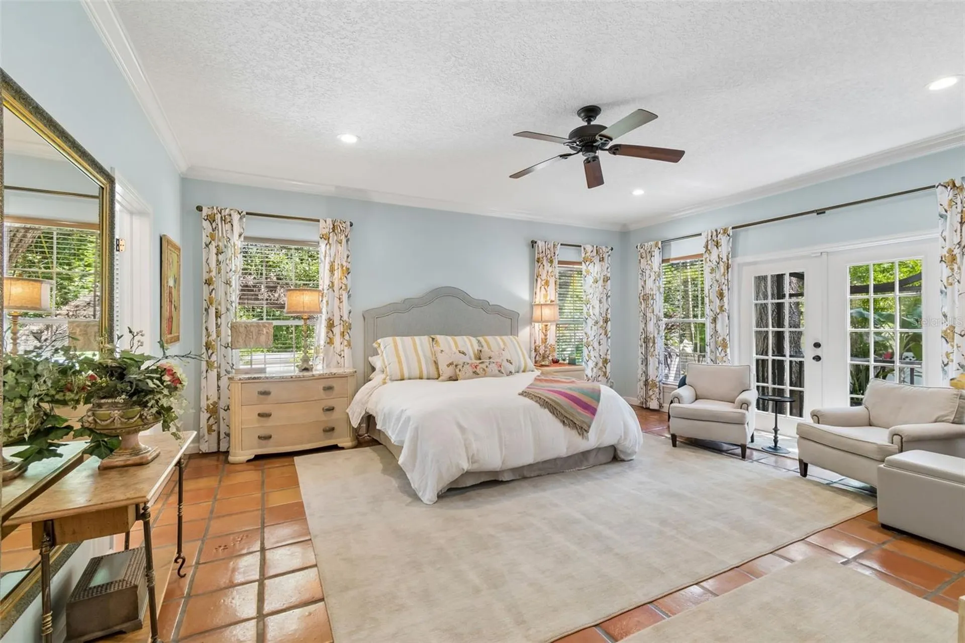 2941 W Bayshore Court Tampa FL 33611