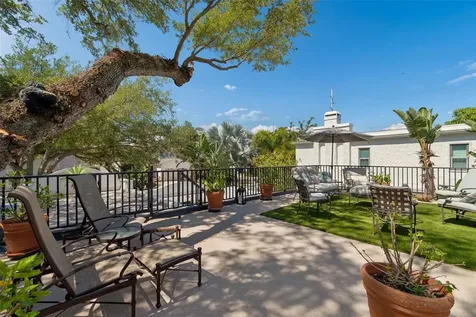 2941 W Bayshore Court Tampa FL 33611