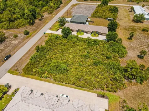 18 Donlon Drive Rotonda West FL 33947