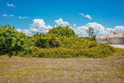 18 Donlon Drive Rotonda West FL 33947