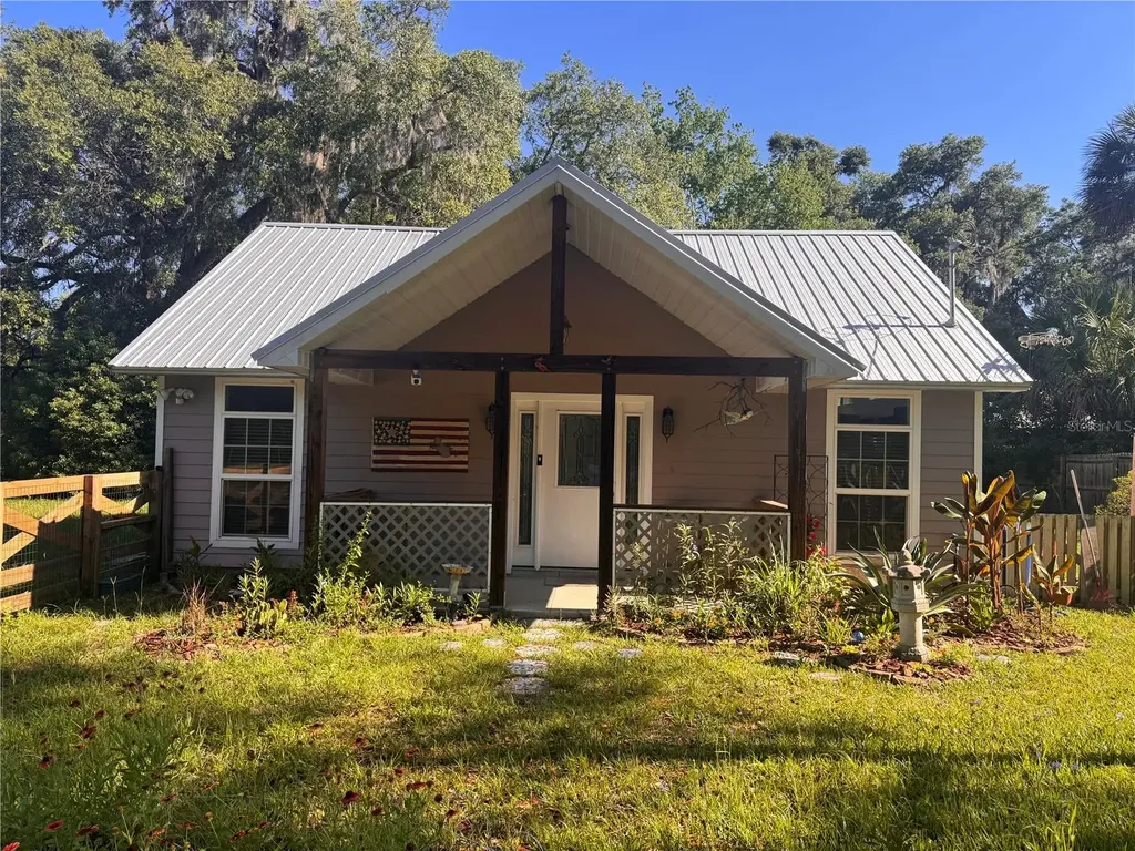 103 Grove Street Melrose FL 32666