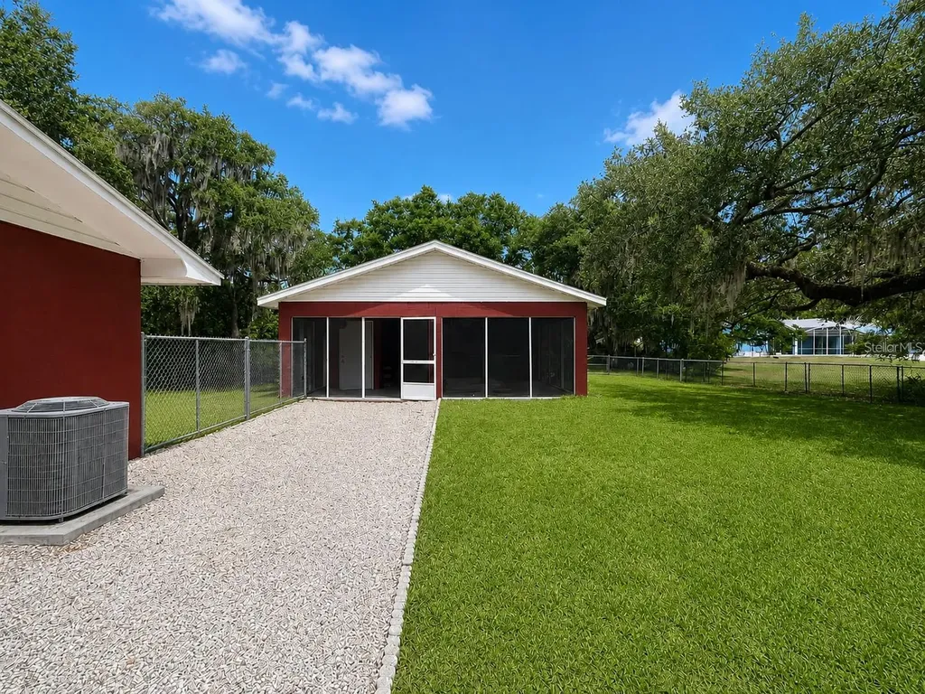2710 Westside Drive Leesburg FL 34748