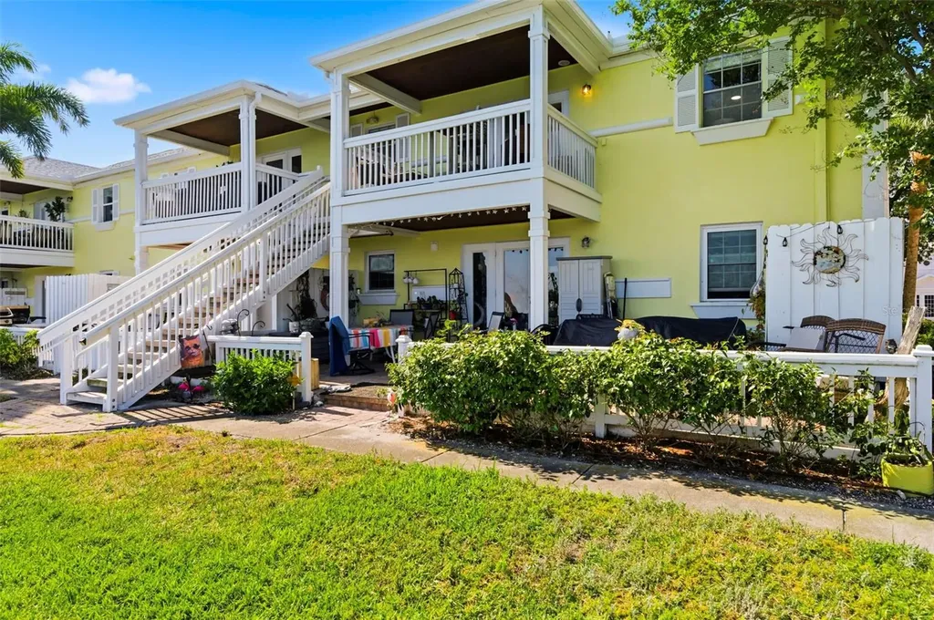 201 Pompano Drive SE St Petersburg FL 33705