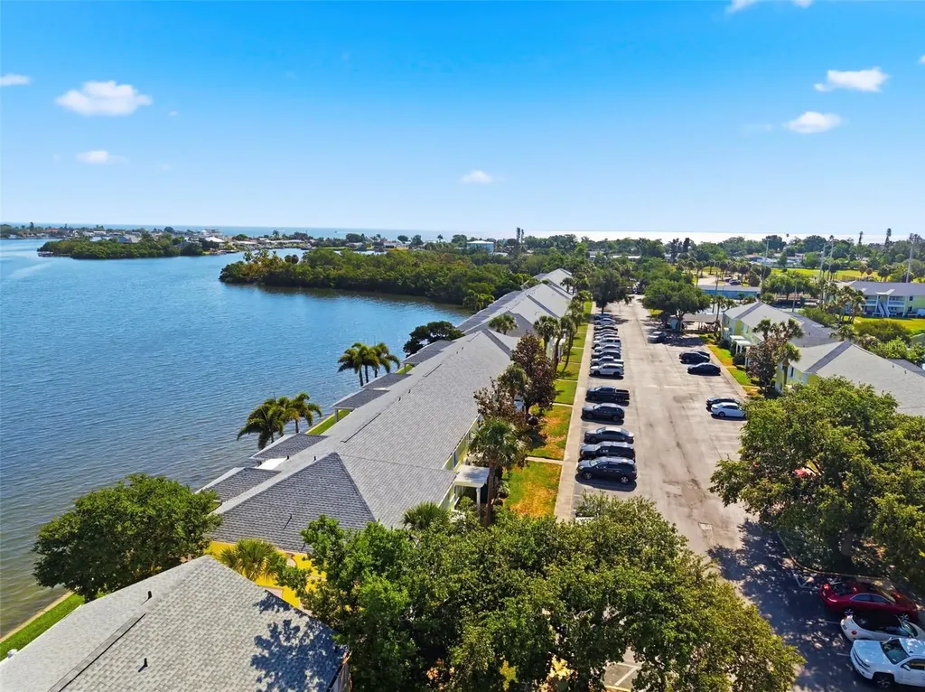 201 Pompano Drive SE St Petersburg FL 33705