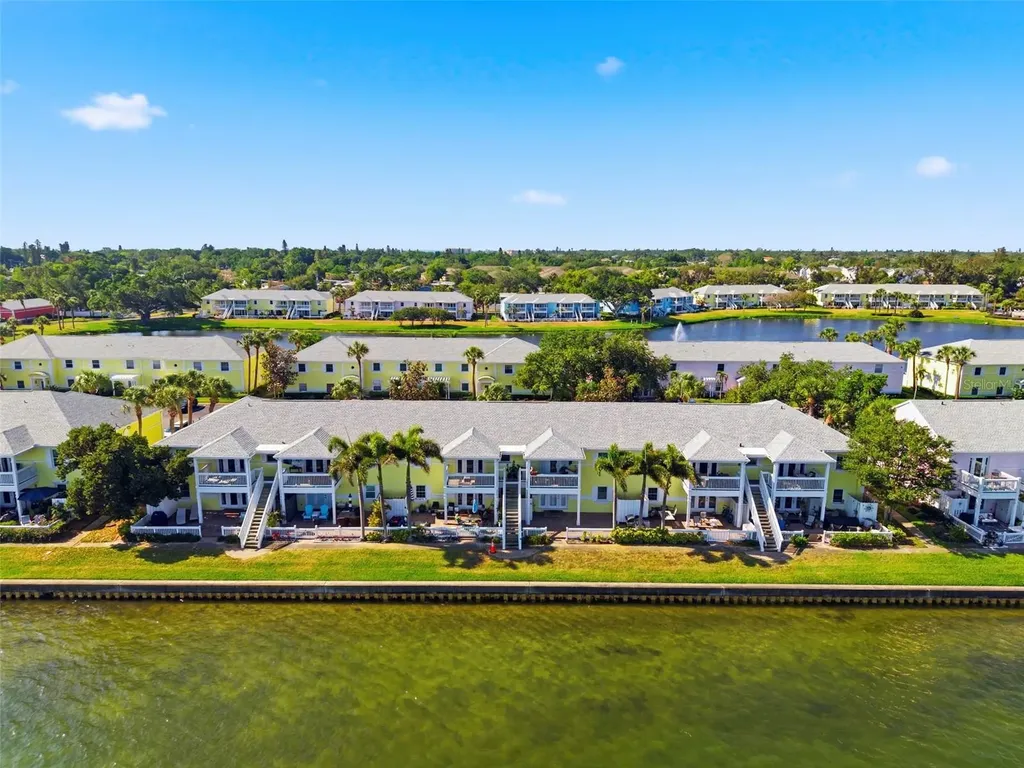 201 Pompano Drive SE St Petersburg FL 33705
