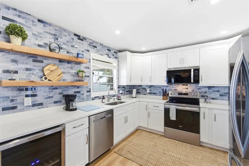 201 Pompano Drive SE St Petersburg FL 33705