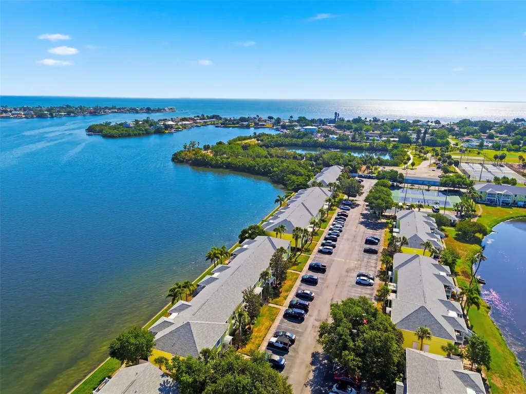 201 Pompano Drive SE St Petersburg FL 33705