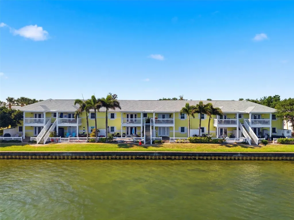 201 Pompano Drive SE St Petersburg FL 33705