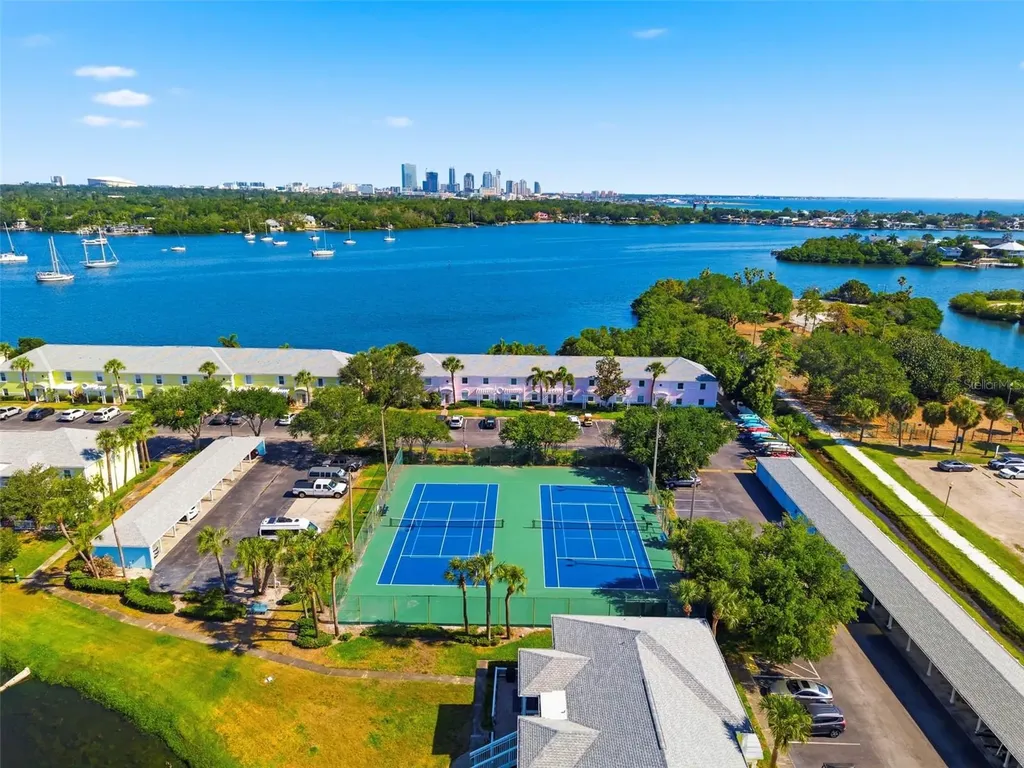201 Pompano Drive SE St Petersburg FL 33705