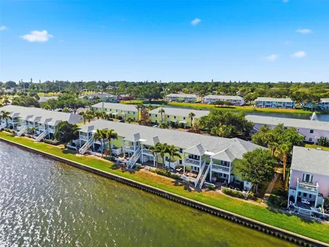 201 Pompano Drive SE St Petersburg FL 33705