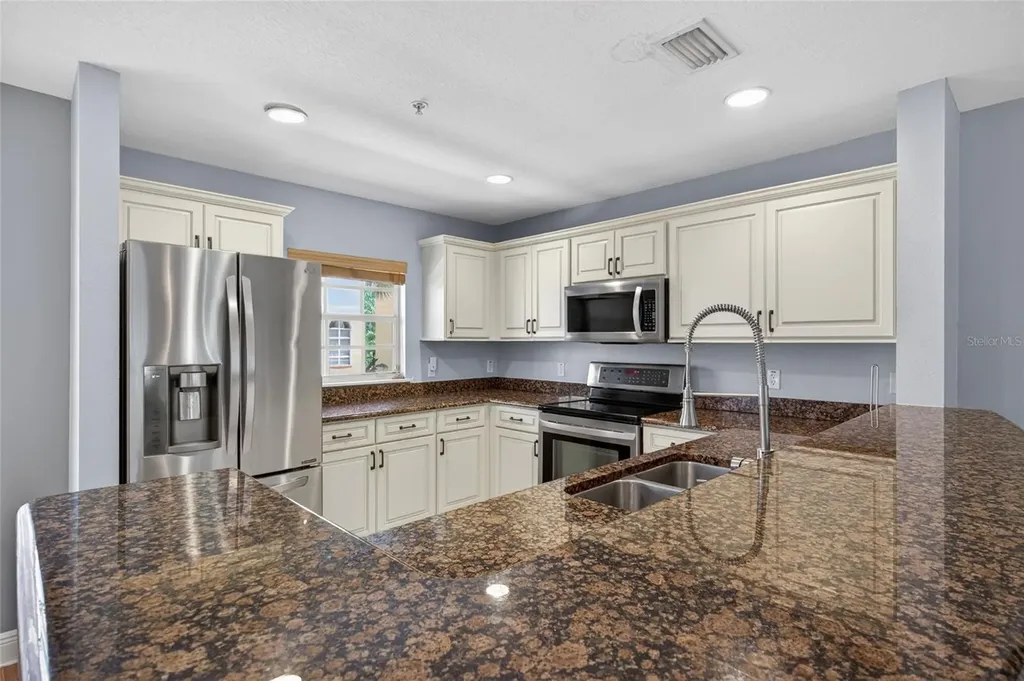 3322 Las Campos Place Tampa FL 33611