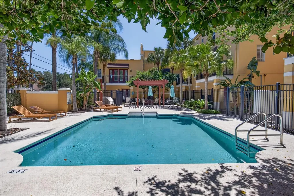 3322 Las Campos Place Tampa FL 33611