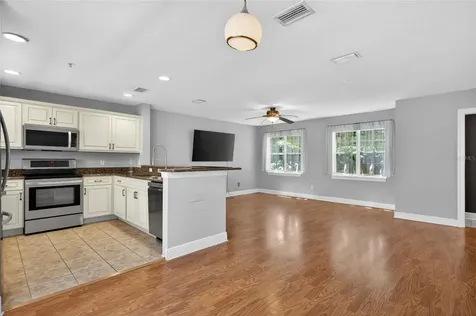 3322 Las Campos Place Tampa FL 33611