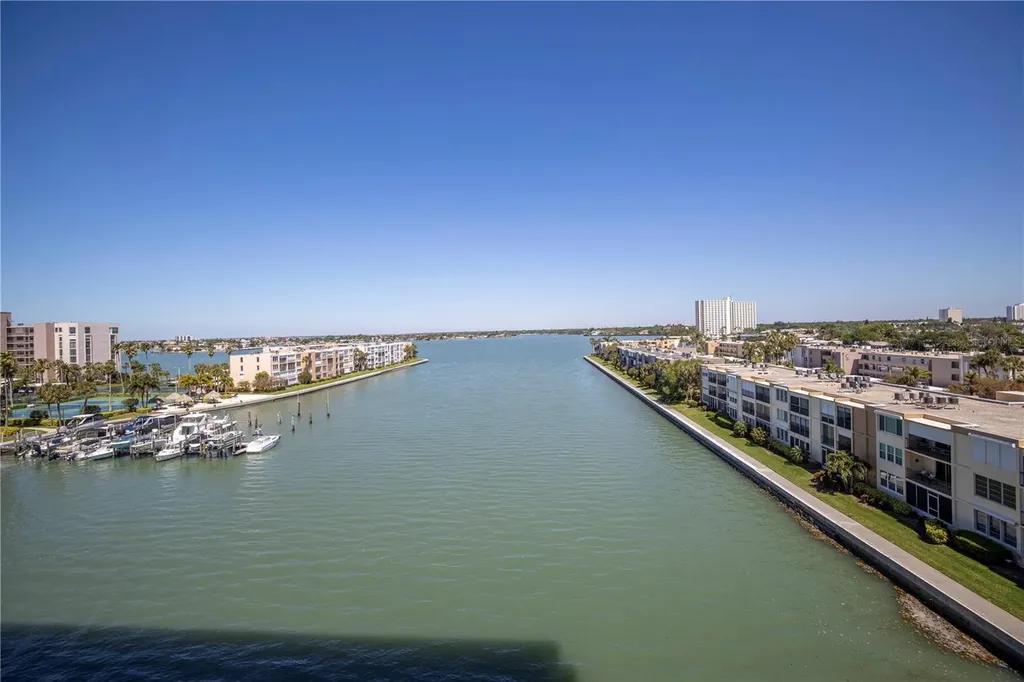 7300 Sun Island Drive S South Pasadena FL 33707