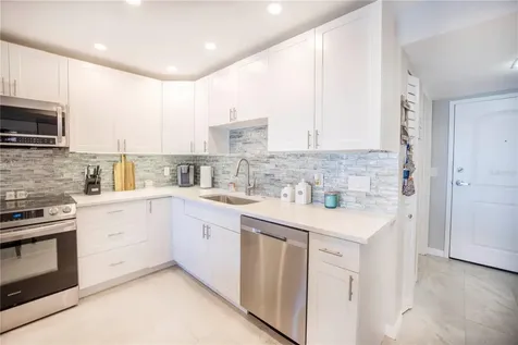 7300 Sun Island Drive S South Pasadena FL 33707