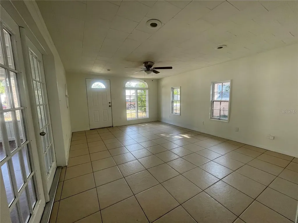 5891 93rd Avenue N Pinellas Park FL 33782