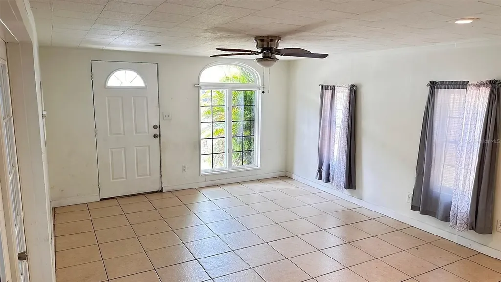5891 93rd Avenue N Pinellas Park FL 33782