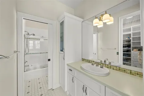 3114 W Bay Villa Avenue Tampa FL 33611