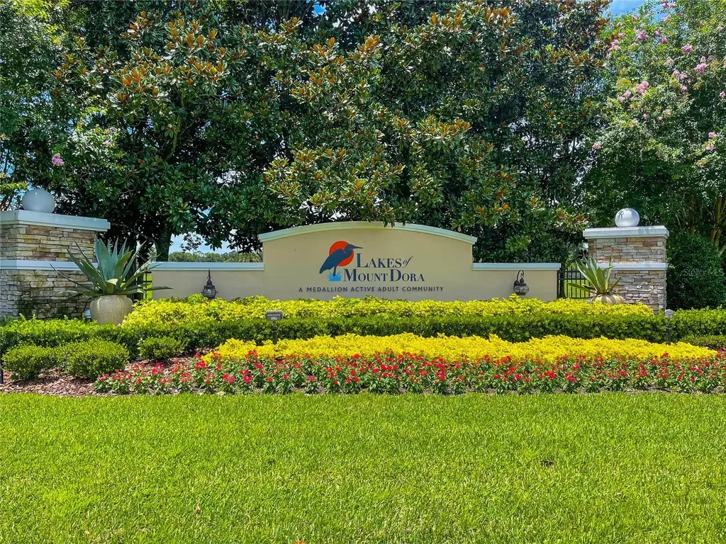 2327 Wakefield Way Mount Dora FL 32757
