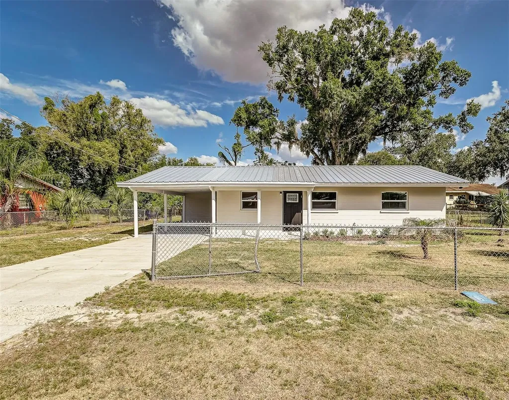 2606 Highland Avenue Plant City FL 33563