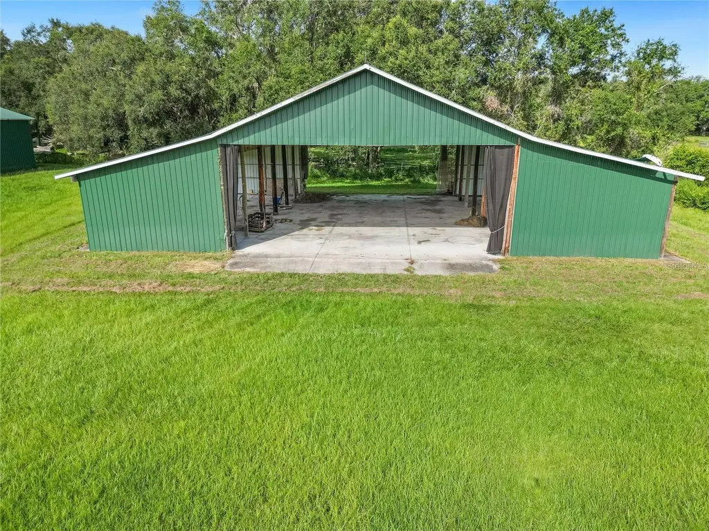 5296 Cr 569 Center Hill FL 33514