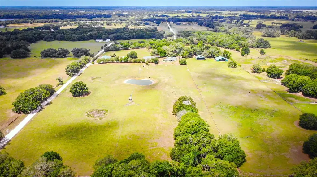 5296 Cr 569 Center Hill FL 33514