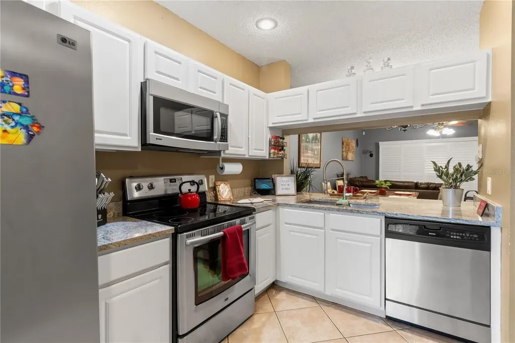 8635 Hunters Key Circle Tampa FL 33647
