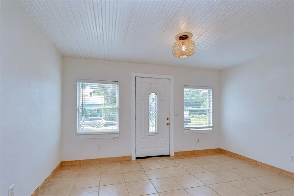 3653 2nd Avenue N St Petersburg FL 33713