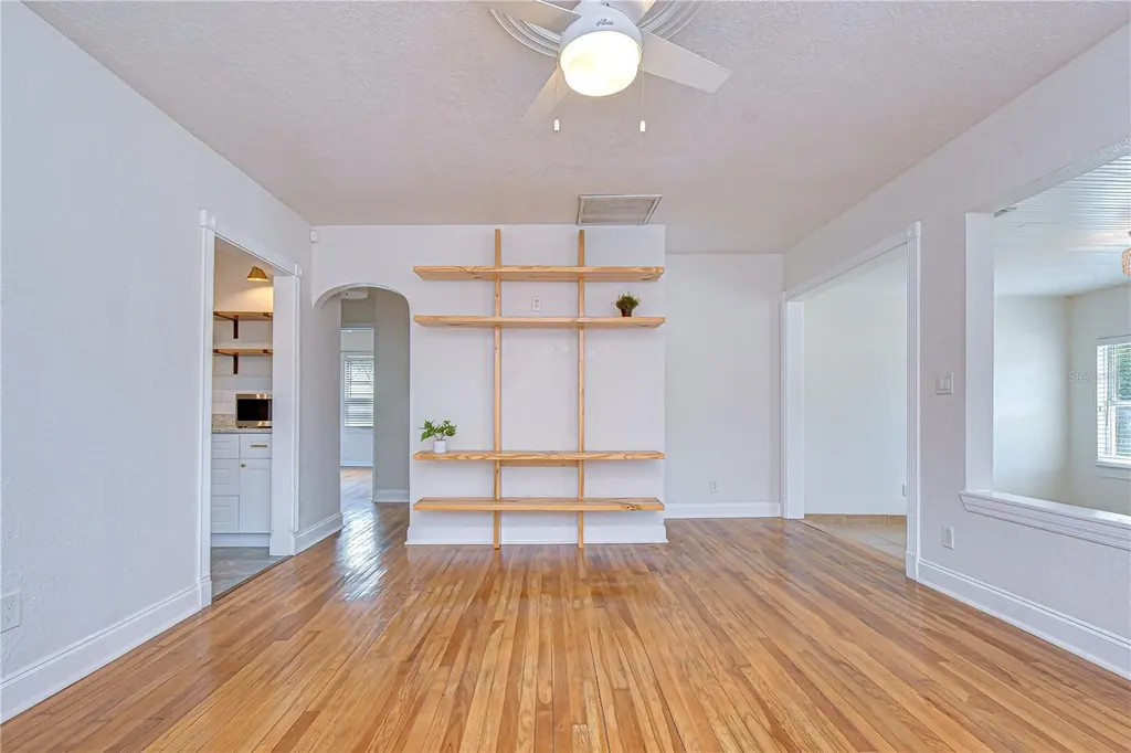 3653 2nd Avenue N St Petersburg FL 33713