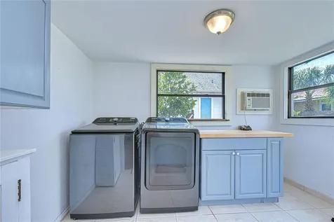 3653 2nd Avenue N St Petersburg FL 33713