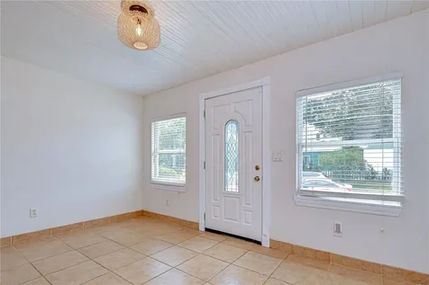 3653 2nd Avenue N St Petersburg FL 33713