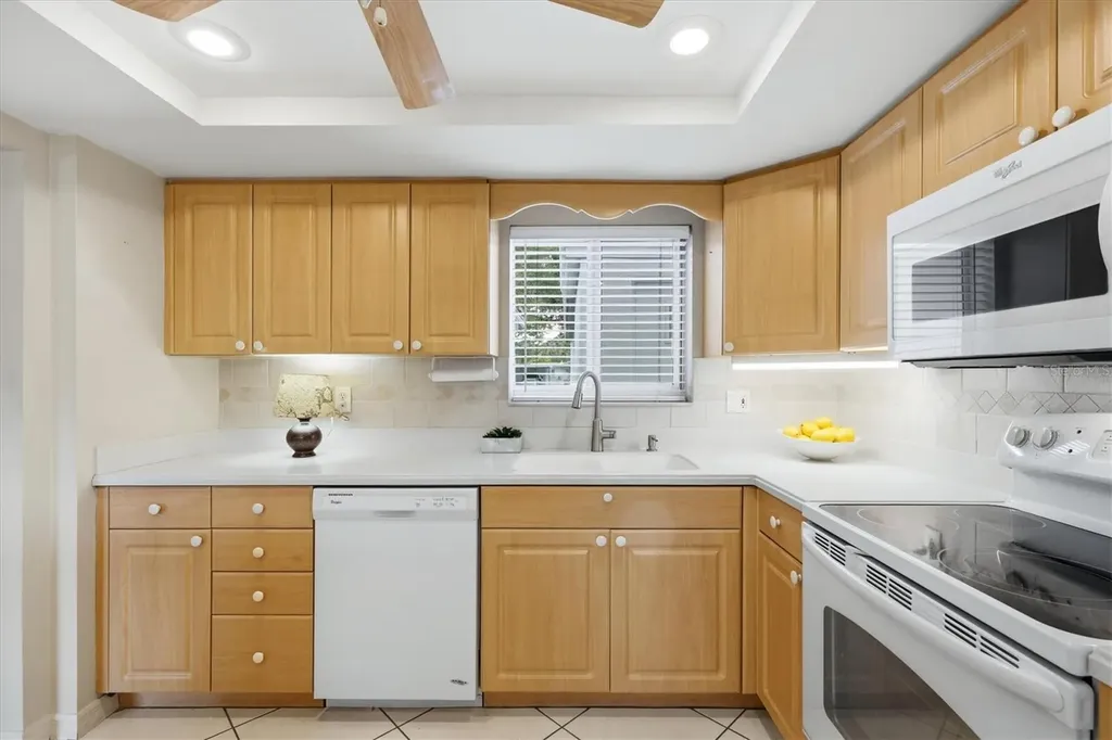 4208 Roxane Boulevard Sarasota FL 34235