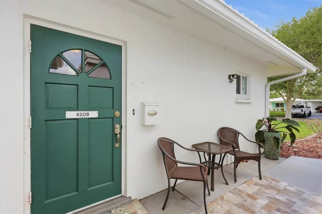 4208 Roxane Boulevard Sarasota FL 34235