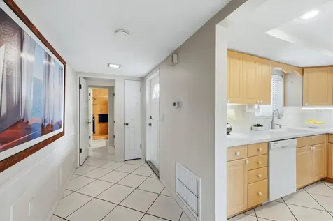 4208 Roxane Boulevard Sarasota FL 34235
