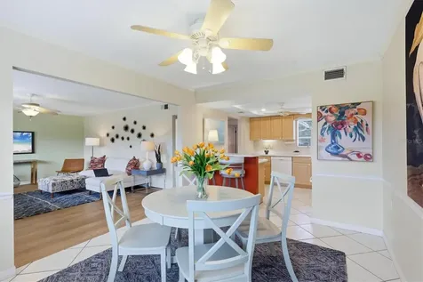 4208 Roxane Boulevard Sarasota FL 34235