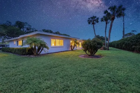 4208 Roxane Boulevard Sarasota FL 34235