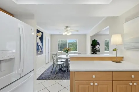 4208 Roxane Boulevard Sarasota FL 34235