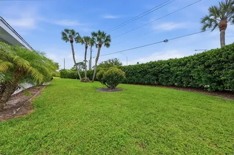 4208 Roxane Boulevard Sarasota FL 34235