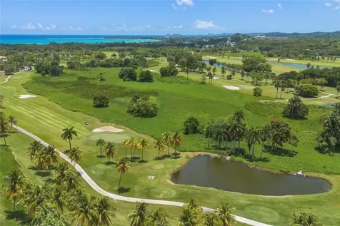 2101 Highway 968 Rio Grande PR 00745
