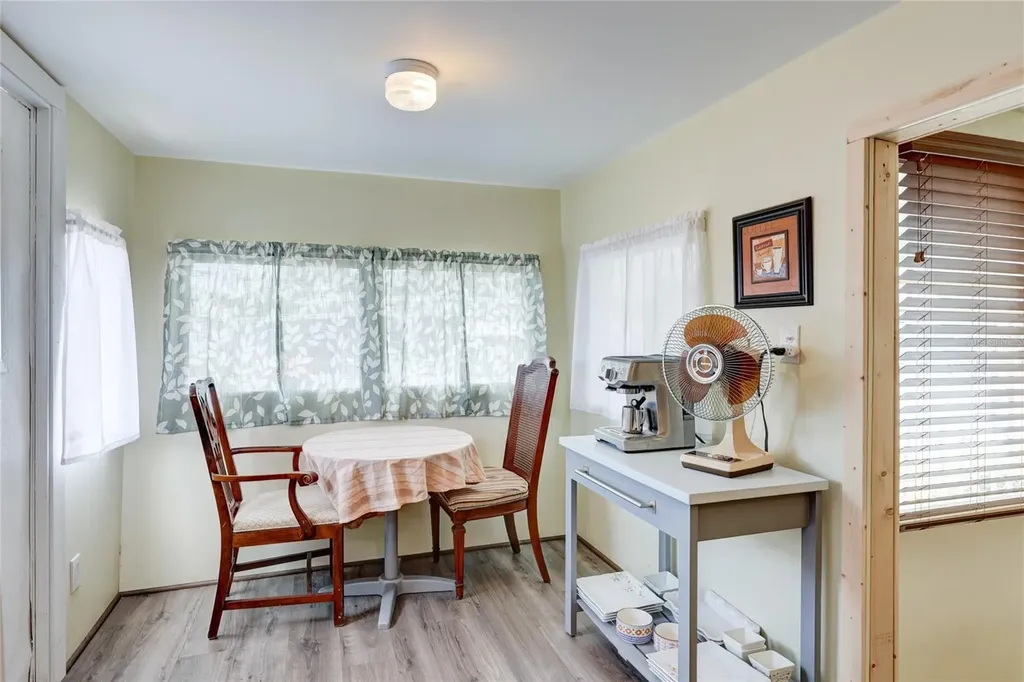 604 49th Avenue Drive W Bradenton FL 34207
