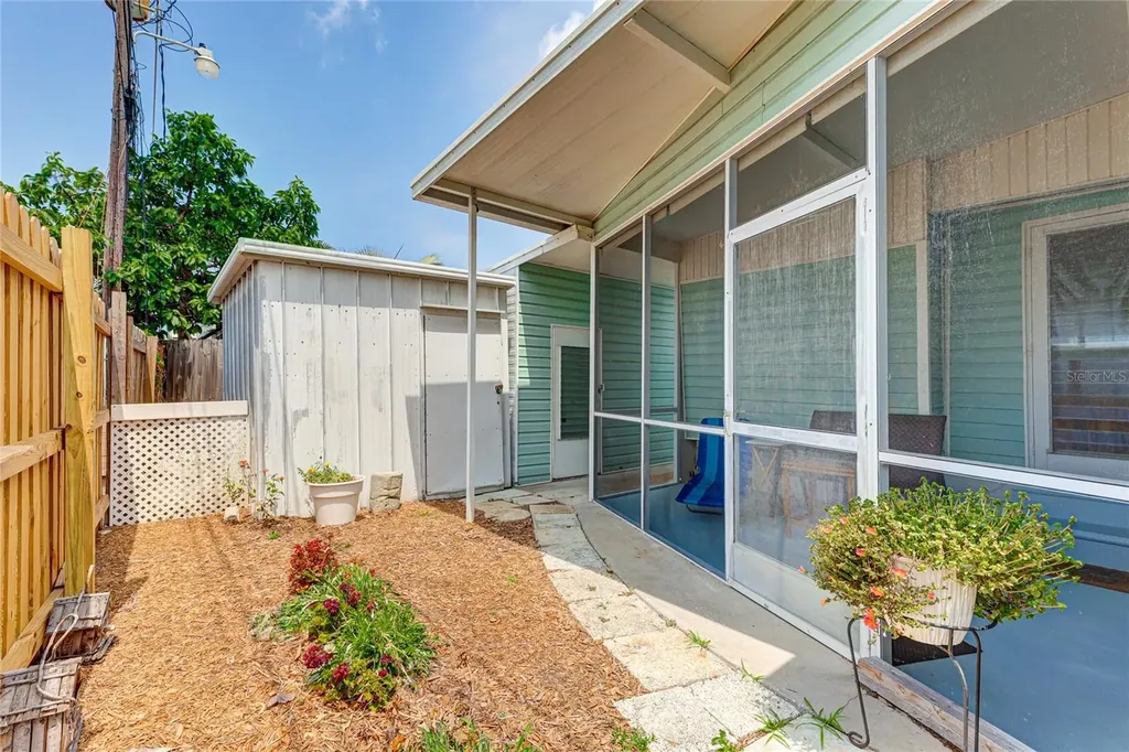 604 49th Avenue Drive W Bradenton FL 34207
