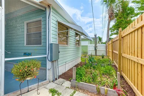 604 49th Avenue Drive W Bradenton FL 34207