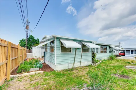 604 49th Avenue Drive W Bradenton FL 34207