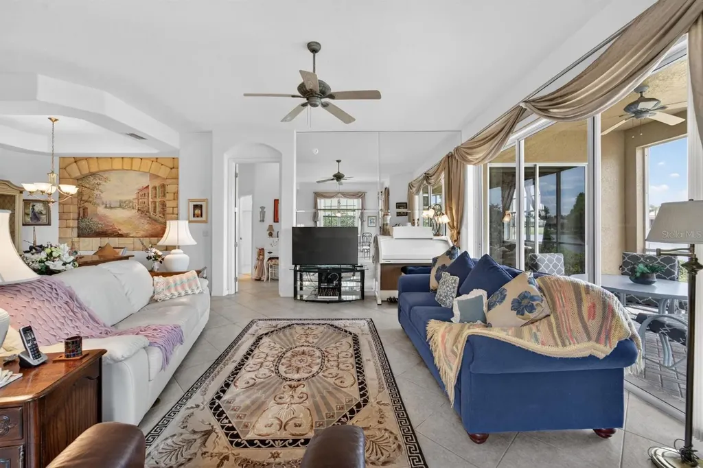 1364 Emerald Dunes Drive Sun City Center FL 33573
