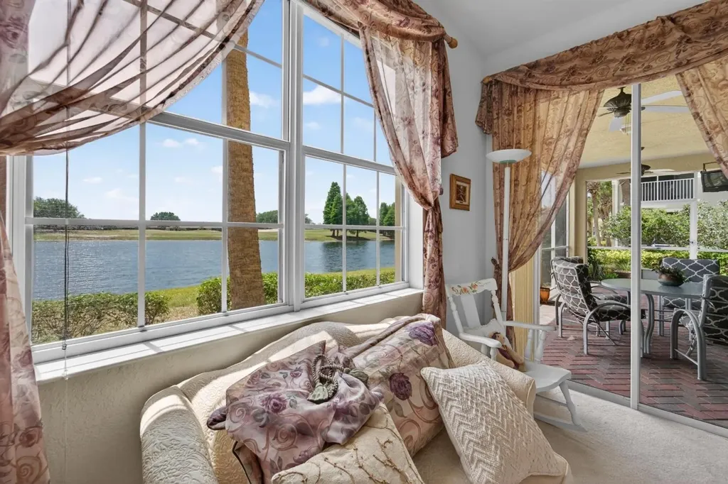 1364 Emerald Dunes Drive Sun City Center FL 33573